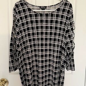 BYdesign Black and White Women's Top